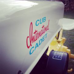 image cubcadet bonnet