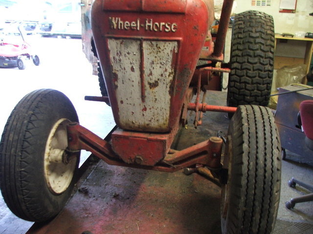 1961 wheelhorse suburban 004.JPG