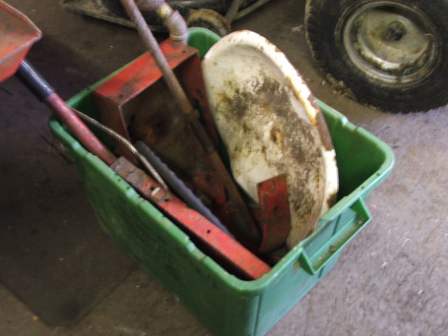 1961 wheelhorse suburban 008.JPG