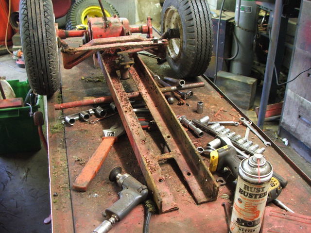 1961 wheelhorse suburban 010.JPG