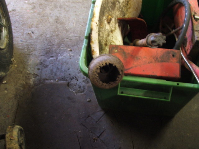 1961 wheelhorse suburban 011.JPG