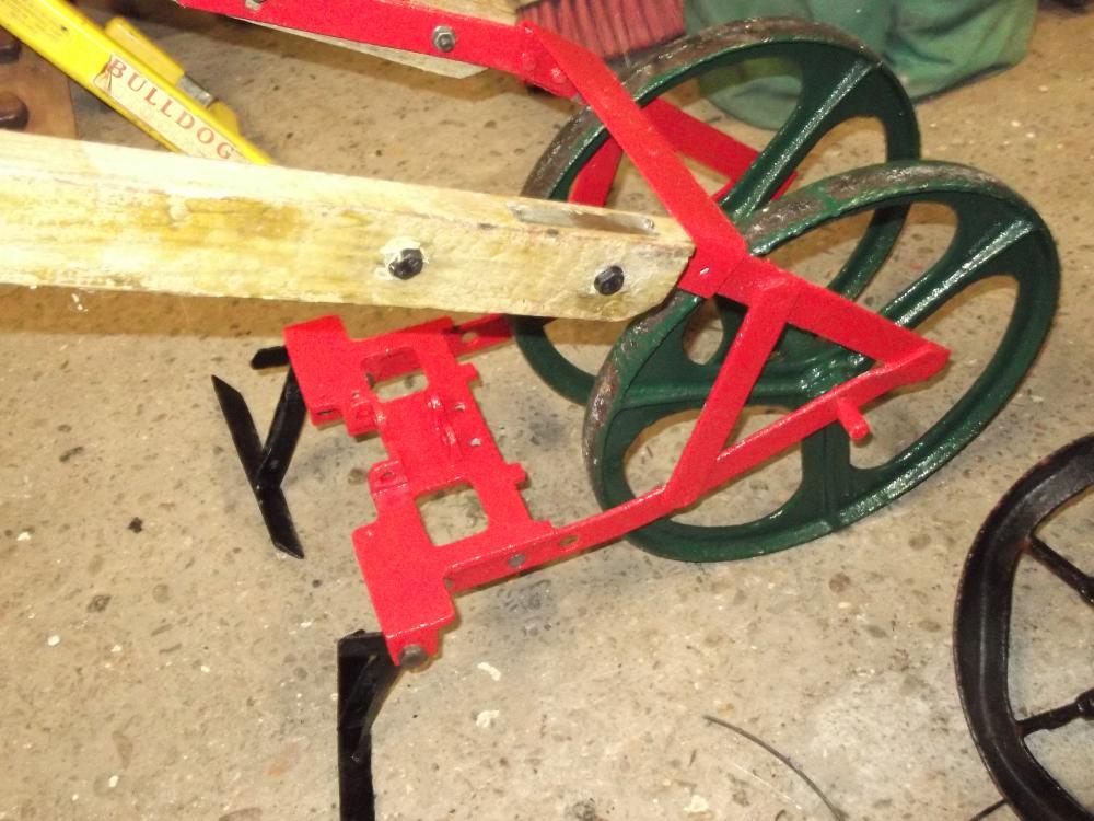 new seed drill 008.JPG