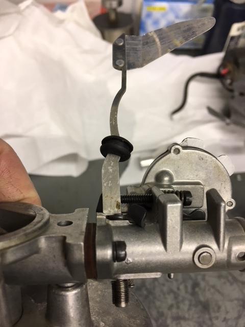 5a7a3c6993dc4_govenorinthrottleshaft.JPG.4c248a82016947327474794e0be30f13.JPG